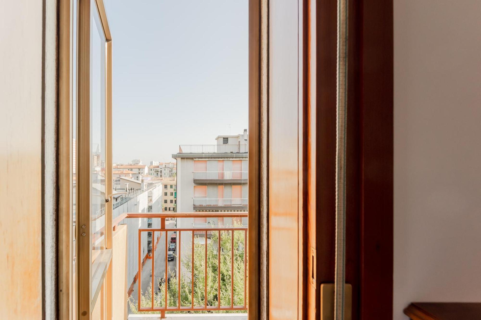 Ida Near The Station! Apartamento *
